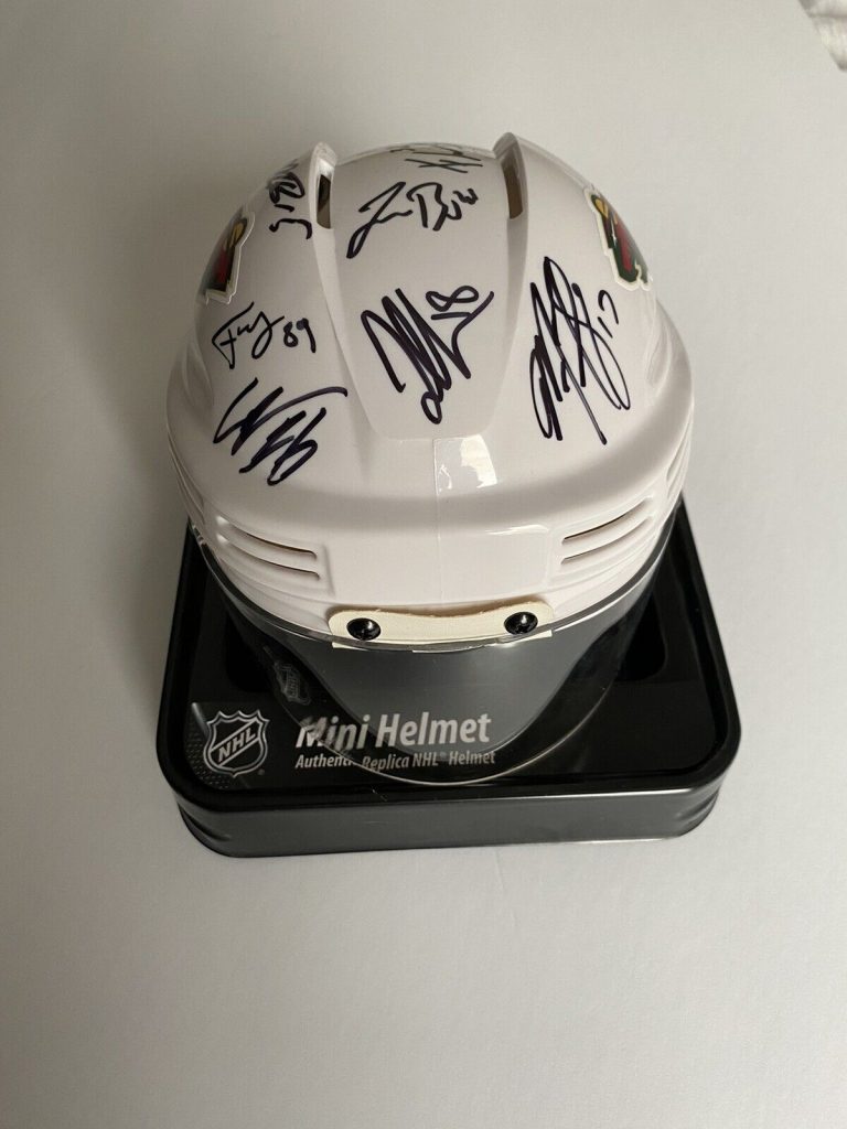 MINNESOTA WILD 2022-23 TEAM SIGNED MINI HOCKEY HELMET RARE 10 PLAYERS
 COLLECTIBLE MEMORABILIA