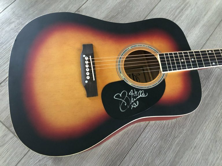 TENILLE TOWNES SIGNED AUTOGRAPH 41″ FULL SIZE ACOUSTIC GUITAR W/EXACT PROOF
 COLLECTIBLE MEMORABILIA