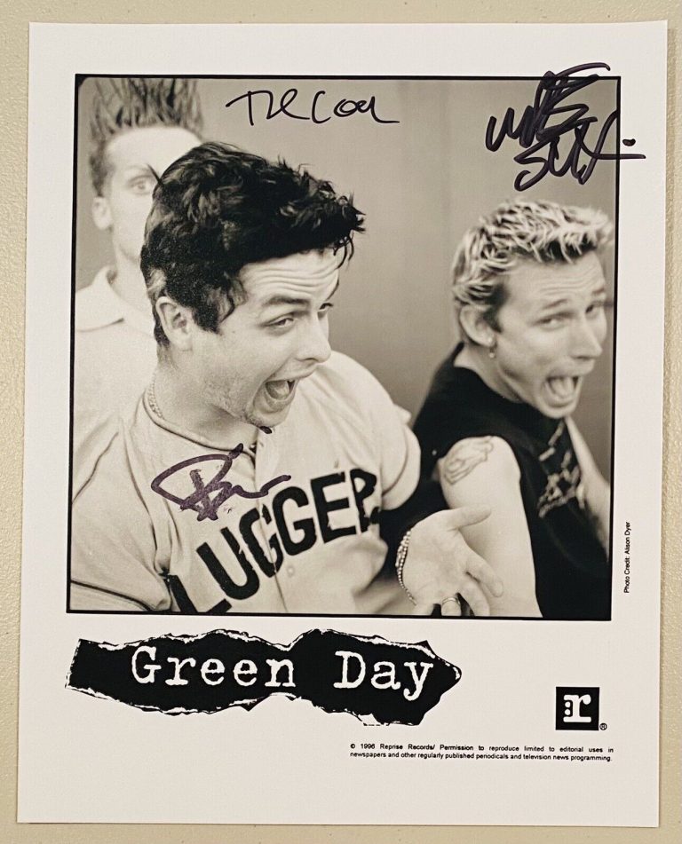 Billie Joe Armstrong, Mike Dirnt, & Tre Cool Signed Green Day Nimrod  Vinyl Record Album (JSA ALOA)