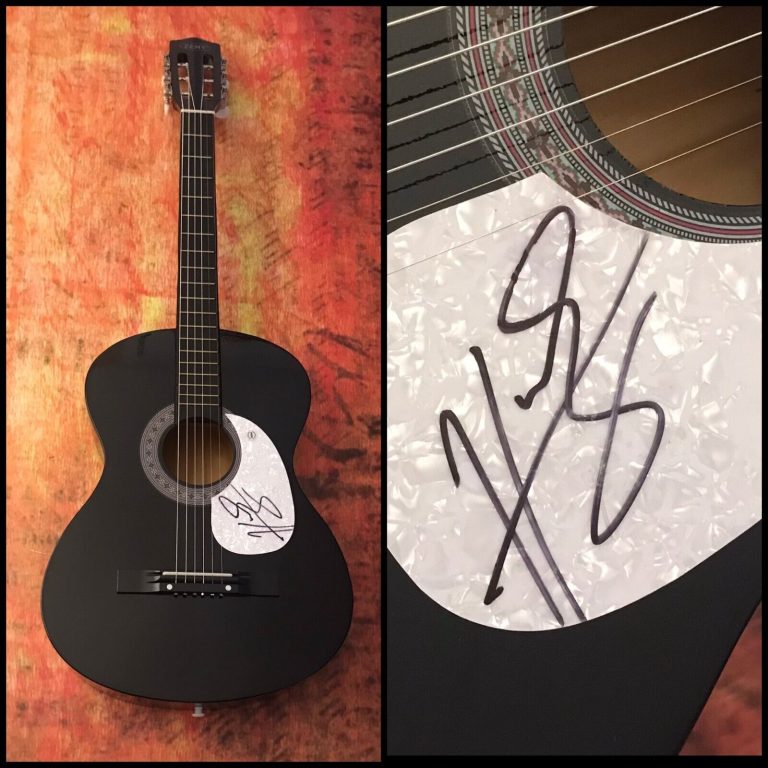 GFA I WANT CRAZY COUNTRY * HUNTER HAYES * SIGNED ACOUSTIC GUITAR PROOF H4 COA
 COLLECTIBLE MEMORABILIA