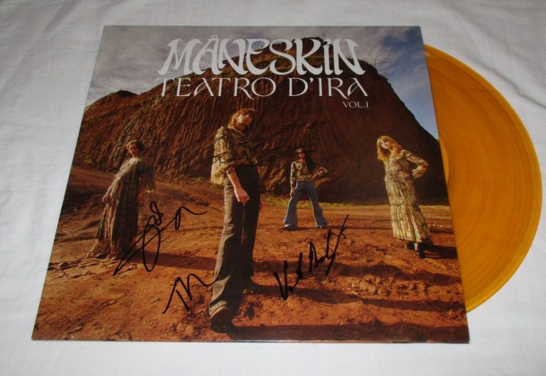 MANESKIN SIGNED TEATRO D’IRA VOL. 1 VINYL RECORD JSA
 COLLECTIBLE MEMORABILIA