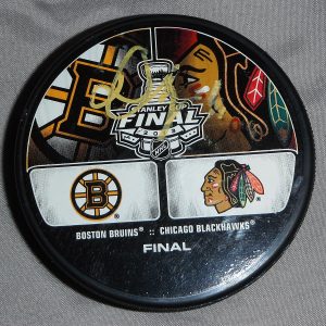 2013 BOSTON BRUINS DAVID KREJCI SIGNED STANLEY CUP PUCK Collectible Memorabilia