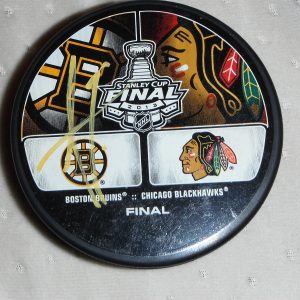 2013 BOSTON BRUINS ANDREW FERENCE SIGNED STANLEY CUP PUCK ZZ Collectible Memorabilia