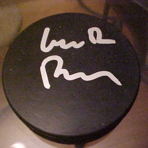 WASHINTON CAPITALS MICHAL PIVONKA SIGNED PUCK Collectible Memorabilia