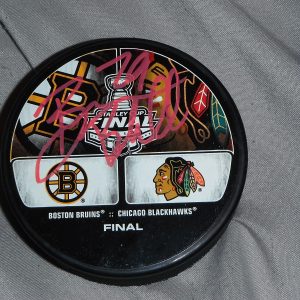 2013 CHICAGO BLACKHAWKS BRYAN BICKELL SIGNED STANLEY CUP PUCK Collectible Memorabilia