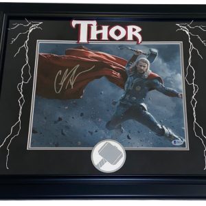 CHRIS HEMSWORTH THOR SIGNED 11X14 FRAMED PHOTO THE AVENGERS MARVEL BECKETT COA Collectible Memorabilia