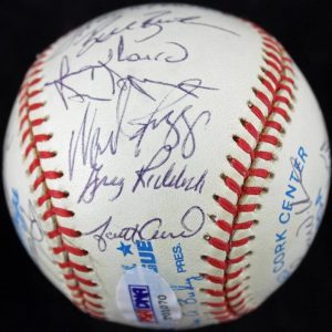 1999 Devil Rays Team (28) Wade Boggs Signed Authentic OML Baseball PSA #T01070