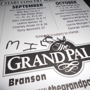 Miley Cyrus Billy Ray 1999 Signed 11x17 Poster 6 Year Old Autograph & Photos