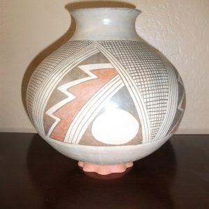 Socorro Sandoval Casa Grande Mata Ortiz Pottery Olla Mexico Tan Black Signed