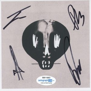 "Bullet For My Vallentine" AUTOGRAPH Signed BFMV CD Booklet + New CD ACOA