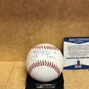 TYLER NAQUIN CINCINNATI REDS SIGNED M.L. BASEBALL BECKETT AUTH. B65603