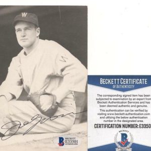 JOE CRONIN WASHINGTON SENATORS AUTOGRAPHED POSTCARD VINTAGE BECKETT E33501