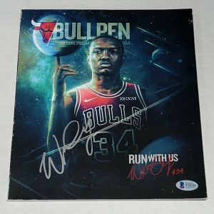 Wendell Carter Jr. signed Chicago Bulls Official Game Program Beckett COA