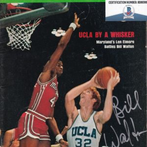 BILL WALTON signed (UCLA BRUINS) 1973 Sports Illustrated magazine BAS BD80985