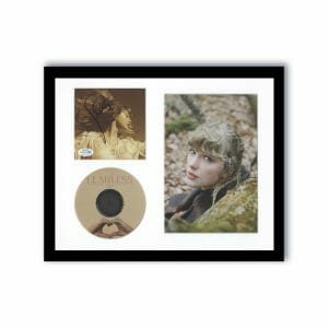 TAYLOR SWIFT “FEARLESS (TAYLOR’S VERSION)” AUTOGRAPH SIGNED FRAMED CD DISPLAY C COLLECTIBLE MEMORABILIA