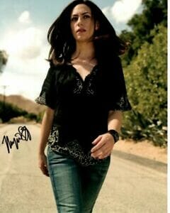 MAGGIE SIFF SIGNED 8×10 SONS OF ANARCHY TARA KNOWLES PHOTO W/ HOLOGRAM COA COLLECTIBLE MEMORABILIA
