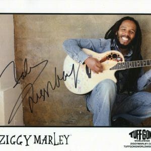 ZIGGY MARLEY HAND SIGNED 8x10 COLOR PHOTO+COA AWESOME POSE TO JOHN