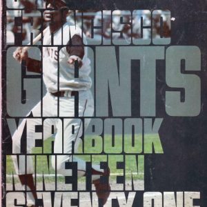 SAN FRANCISCO GIANTS 1971 YEARBOOK VINTAGE NICE CONDITION WILLIE MCCOVEY COVER
