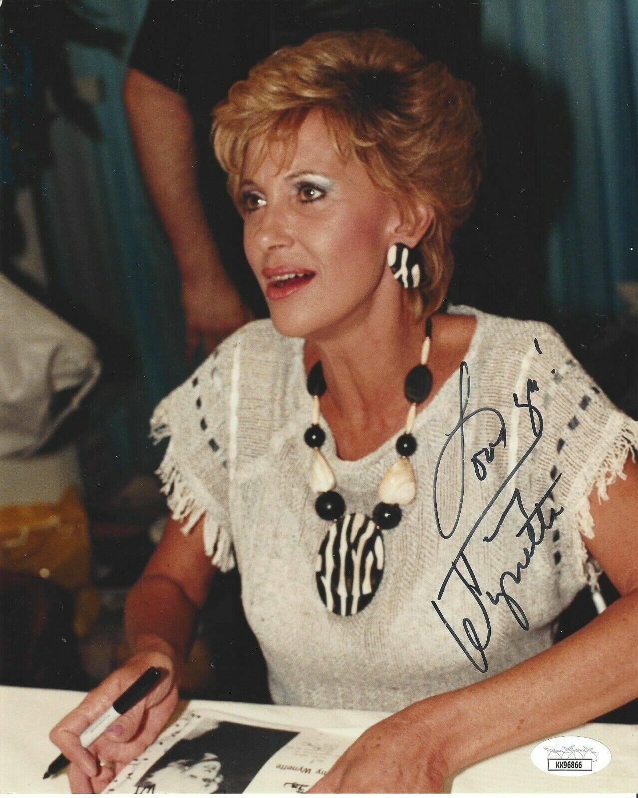 TAMMY WYNETTE Signed Autograph 8x10 Photo CANDID 1 of a Kind Country ...