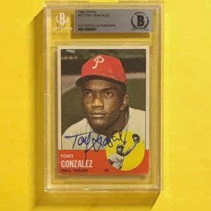 1963 TOPPS TONY GONZALEZ #32 AUTHENTIC AUTO BECKETT CERTIFIED PHILLIES