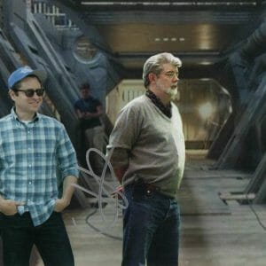 JJ ABRAMS SIGNED AUTOGRAPH 8X10 PHOTO - STAR WARS DIRECTOR W/ GEORGE LUCAS LOST