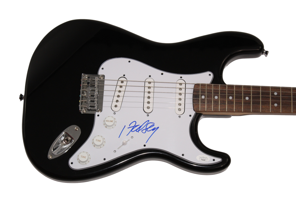 HALSEY SIGNED AUTOGRAPH FULL SIZE BLK FENDER ELECTRIC GUITAR BADLANDS W ...