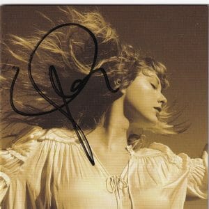 TAYLOR SWIFT signed (FEARLESS) Taylors' Version autographed cd cover BAS AB02488