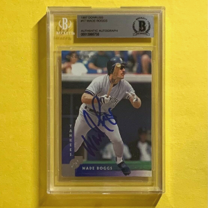 1997 DONRUSS WADE BOGGS #17 AUTHENTIC AUTO BECKETT CERTIFIED YANKEES HOF