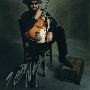 HANK WILLIAMS JR HAND SIGNED 8x10 COLOR PHOTO+COA AWESOME POSE WITH GUITAR