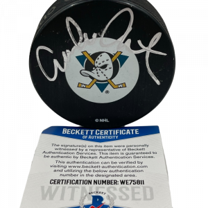 EMILIO ESTEVEZ SIGNED THE MIGHTY DUCKS HOCKEY PUCK AUTOGRAPH BECKETT WITNESS 16