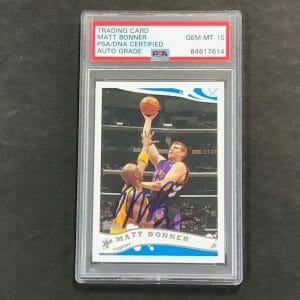 2005 Topps #24 Matt Bonner Signed Card AUTO 10 PSA Slabbed