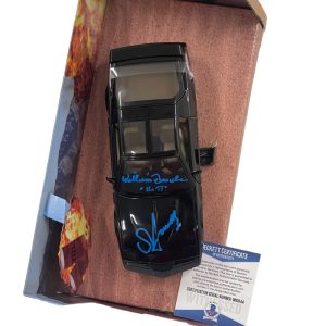 DAVID HASSELHOFF WILLIAM DANIELS SIGNED KNIGHT RIDER DIECAST 1:24 CAR BECKETT 39