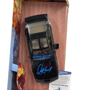 DAVID HASSELHOFF WILLIAM DANIELS SIGNED KNIGHT RIDER DIECAST 1:24 CAR BECKETT 42