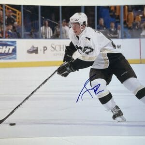 Sidney Crosby SIGNED Pittsburgh Penguins SIGNED Autographed 11x14 w COA The Kid