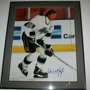 Wayne Gretzky SIGNED16x20 LA Kings / Oilers FRAMED w PROOF - THE GREAT ONE