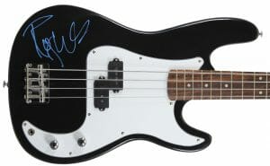 ROGER WATERS PINK FLOYD AUTHENTIC SIGNED STEDMAN PRO BASS GUITAR PSA/DNA #Q02806 COLLECTIBLE MEMORABILIA