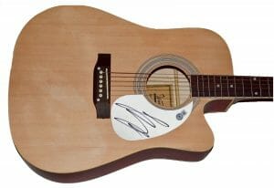 LUKE BRYAN SIGNED AUTOGRAPHED FULL SIZE ACOUSTIC GUITAR COUNTRY BECKETT COA COLLECTIBLE MEMORABILIA