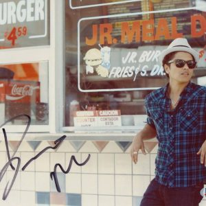 BRUNO MARS SIGNED AUTOGRAPH 8X10 PHOTO - DOO-WOPS & HOOLIGANS SINGER RARE! BAS