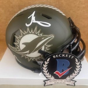 TYREEK HILL DOLPHINS SIGNED SALUTE TO SERVICE MINI HELMET STS BECKETT AUTHENTICA