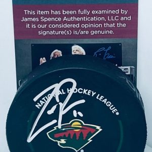 Zach Parise signed Minnesota Wild Official Game Puck autographed JSA