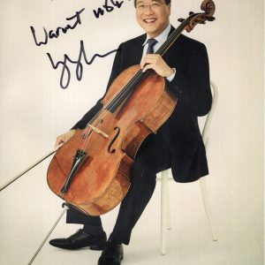 YO-YO MA HAND SIGNED 6x9 COLOR PHOTO+COA GREAT POSE+CELLO TO ROBERT