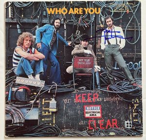 PETE TOWNSHEND SIGNED WHO ARE YOU LP RECORD VINYL FULL SIG THE WHO COA * PROOF COLLECTIBLE MEMORABILIA