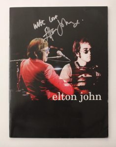 ELTON JOHN SIGNED AUTOGRAPH CONCERT TOUR PROGRAM BOOK – BEAUTIFUL SIGNATURE JSA COLLECTIBLE MEMORABILIA