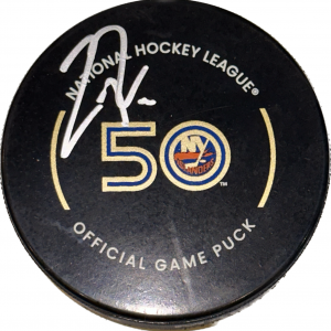 ZACH PARISE Signed NY ISLANDERS 50th Ann. Official GAME Puck Beckett Auth. (BAS)
Opens in a new window or tab