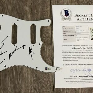 30 SECONDS TO MARS SIGNED GUITAR PICKGUARD JARED LETO +2 w/PROOF BECKETT BAS LOA
Opens in a new window or tab