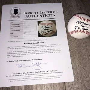 PRESIDENT BILL CLINTON HAND SIGNED AUTOGRAPH MLB BASEBALL w/ BECKETT BAS LOA