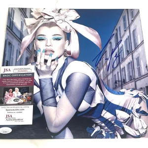 KIM PETRAS HAND SIGNED FUTURE STARTS NOW COCONUTS VINYL RECORD JSA CERT
