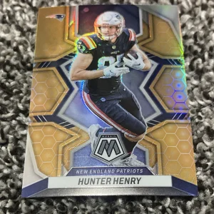 2022 Mosaic Football Hunter Henry Honeycomb Prizm Patriots #136
