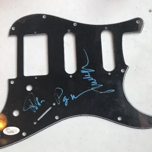 ''Phish'' Trey Anastasio,Mike Gordan, Page Mcconnell Signed PICKGUARD JSA
