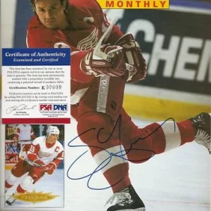 Steve Yzerman 1996 Beckett Magazine Signed Auto PSA/DNA COA
